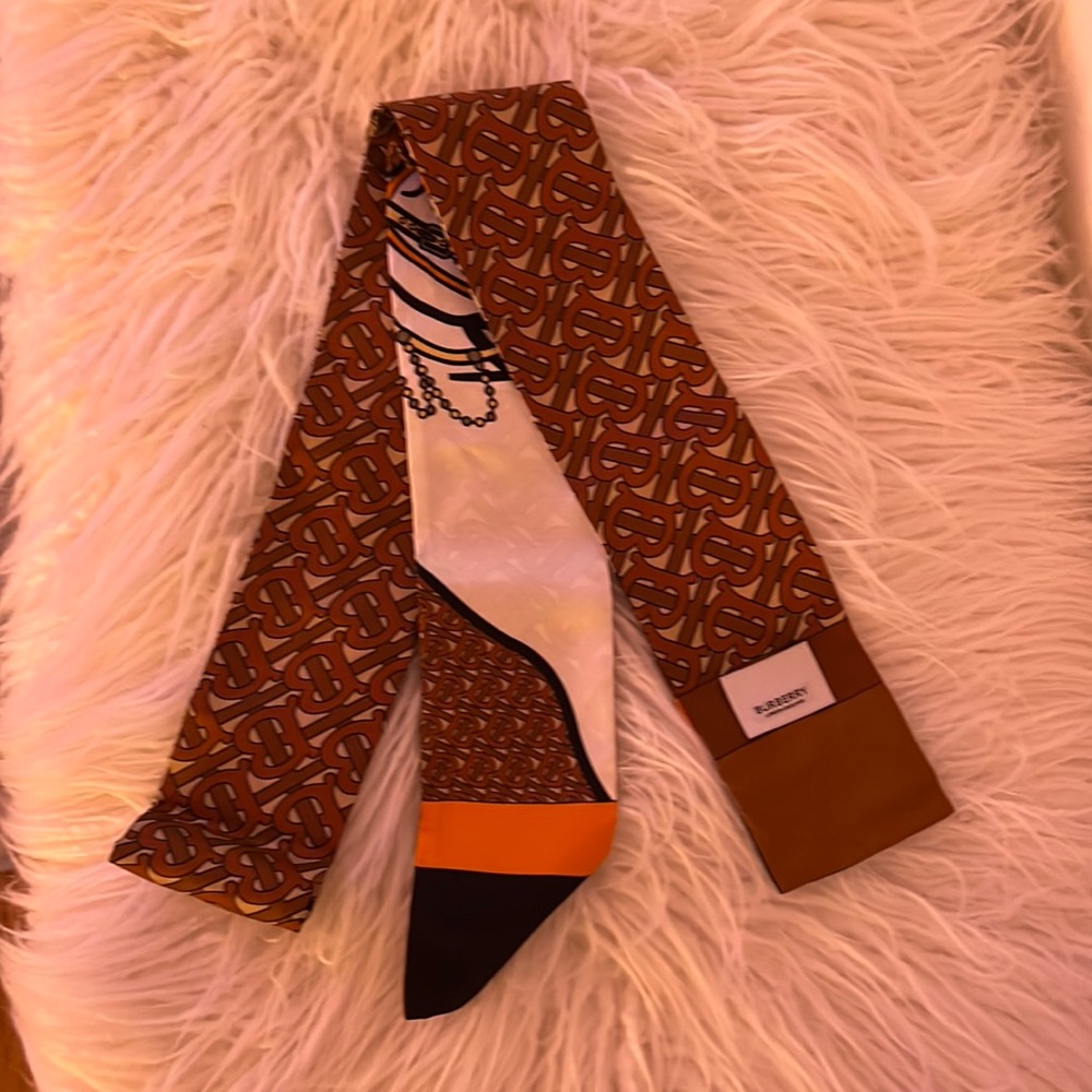 Reversible Silk Burberry Mini Scarf